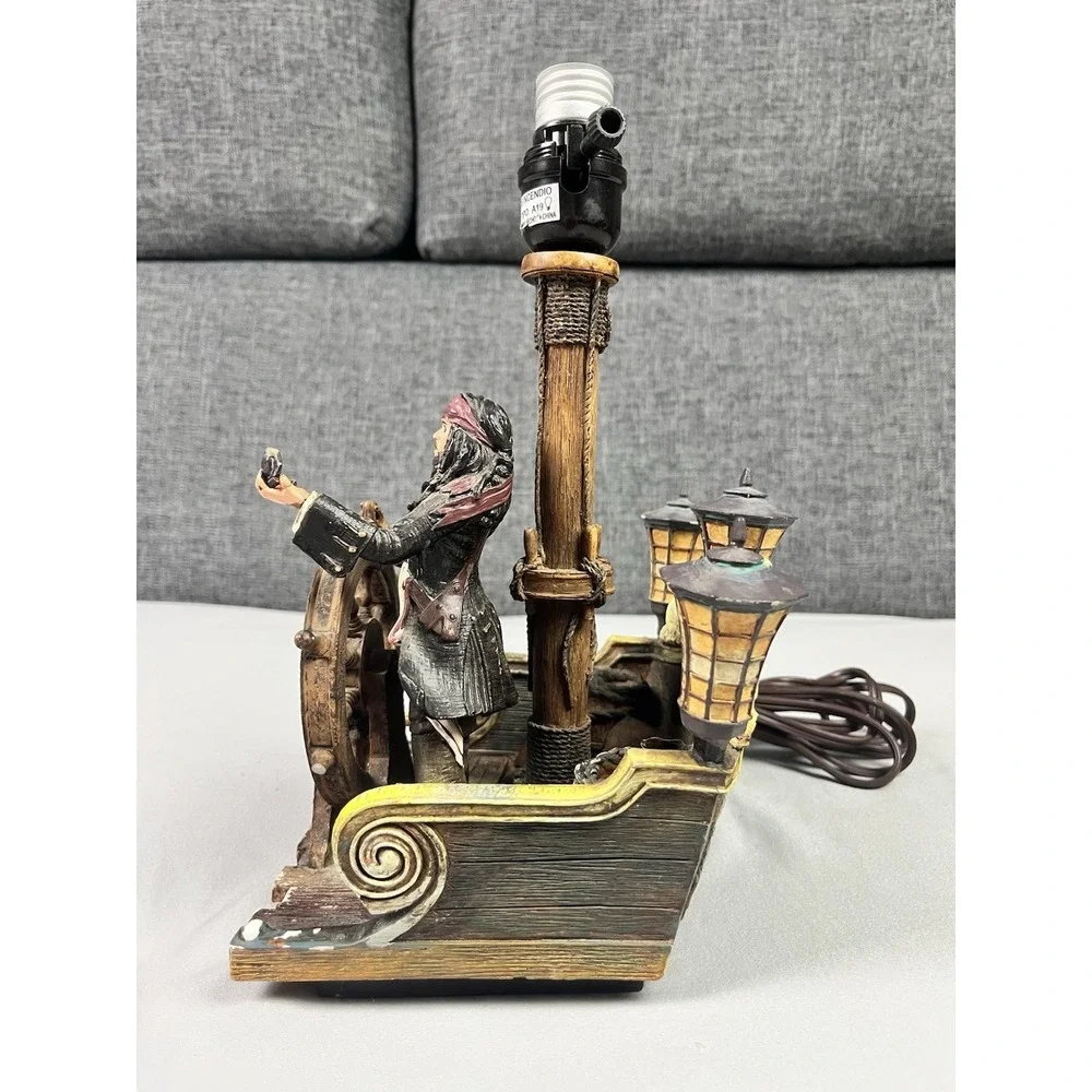 DISNEY PIRATES OF THE CARIBBEAN JACK SPARROW TABLE LAMP 2007 HAMPTON BAY RARE
